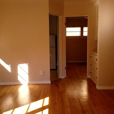 Rent this 1 bed apartment on 2324 28th Street in Santa Monica, CA 90405