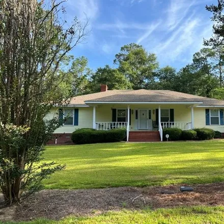 Buy this 3 bed house on 1337 Forest Hill Circle in Vidalia, GA 30474
