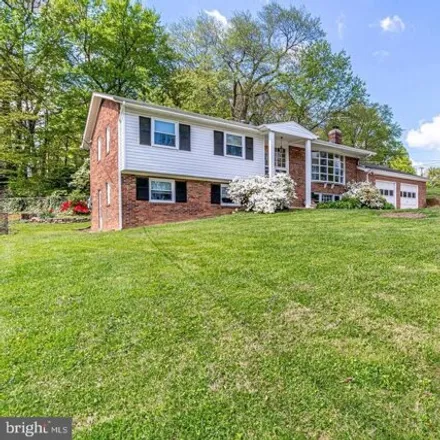 Image 2 - 7207 Masonville Drive, Annandale, VA 22003, USA - House for sale