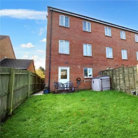 Image 2 - Keats Court, Bristol, BS7 0NY, United Kingdom - Townhouse for sale