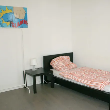 Rent this 3 bed room on Bernhard-Weiß-Straße 3 in 10178 Berlin, Germany