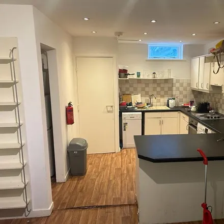 Rent this 1 bed room on 26 Blondin Street in Old Ford, London