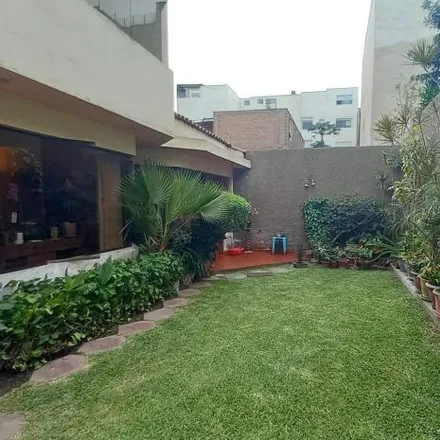 Image 2 - Jirón Francisco de Orellana, Santiago de Surco, Lima Metropolitan Area 15038, Peru - House for sale