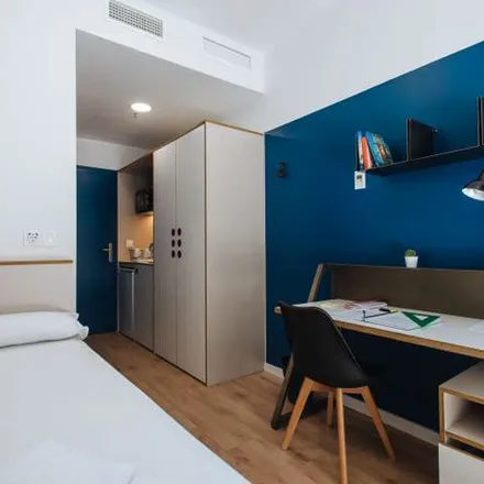 Image 1 - Paseo de la Palmera, 41013 Seville, Spain - Apartment for rent