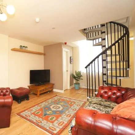 Image 7 - Bungalows and Bears, 50 Division Street, Devonshire, Sheffield, S1 4GF, United Kingdom - Apartment for sale