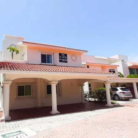 Rent this 4 bed house on unnamed road in Isla Dorada, 75500 Cancún
