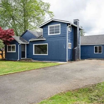 Buy this 3 bed house on 447 West Harriman Street in Aberdeen, WA 98520
