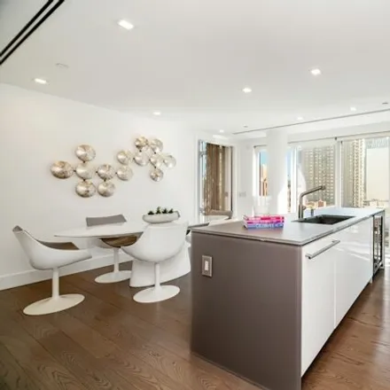 Image 4 - 1351 1st Avenue, New York, NY 10021, USA - Condo for sale