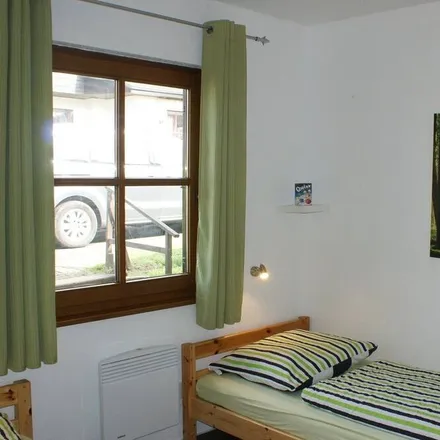 Rent this 3 bed duplex on 35110 Frankenau