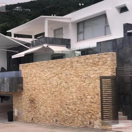 Rent this 4 bed house on Privada Corbeta in Lomas del Marqués, 39300 Acapulco