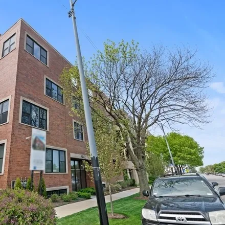 Rent this 3 bed condo on 5430 North Western Avenue in Chicago, IL 60659