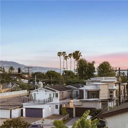 Image 2 - 710 North Prospect Avenue, Redondo Beach, CA 90278, USA - House for sale