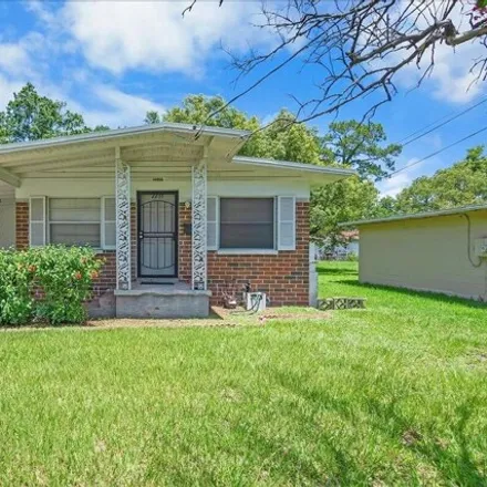 Buy this 3 bed house on 2235 W 16th St in Jacksonville, Florida