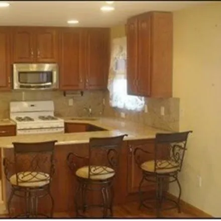 Image 3 - 117 Plainfield Avenue, Marion, Jersey City, NJ 07306, USA - House for rent