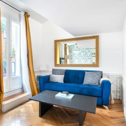 Image 5 - 17 Rue Lamartine, 75009 Paris, France - Apartment for rent