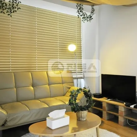 Rent this 2 bed apartment on 서울특별시 강남구 신사동 555-15