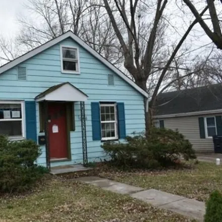 Buy this 2 bed house on 386 West Forest Avenue in Columbia, MO 65203