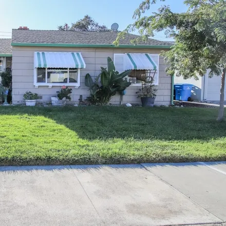 Buy this 3 bed house on 135 Maple Street in Vacaville, CA 95688