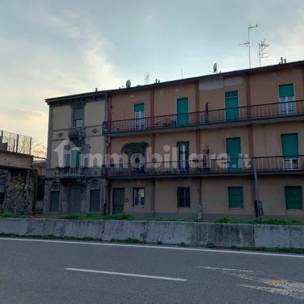 Image 2 - Via Noverasco, 20141 Opera MI, Italy - Apartment for rent