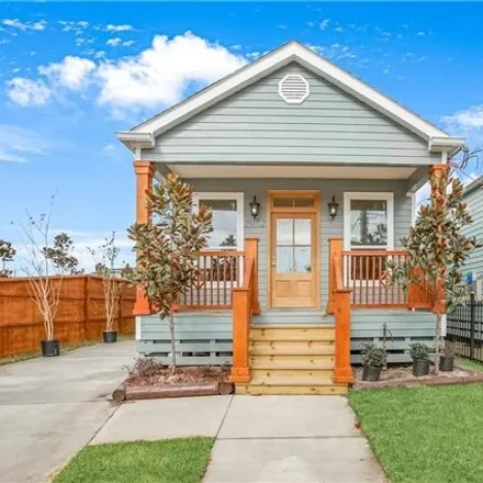 Rent this 3 bed house on Earhart Boulevard in New Orleans, LA 70118