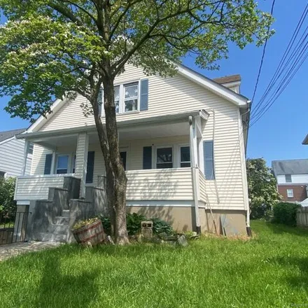 Buy this 3 bed house on 35 Depinedo Avenue in Stamford, CT 06902