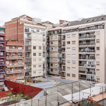 Image 6 - Carrer de Provença, 105, 08029 Barcelona, Spain - Apartment for rent