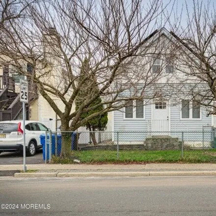 Image 1 - 87 Ocean Avenue, North Middletown, Middletown Township, NJ 07748, USA - House for rent