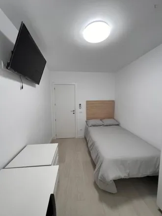 Rent this 5 bed room on Calle Estación in 28231 Las Rozas de Madrid, Spain