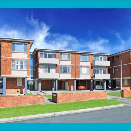 Image 2 - Tobruk Avenue, Port Kembla NSW 2505, Australia - Apartment for rent