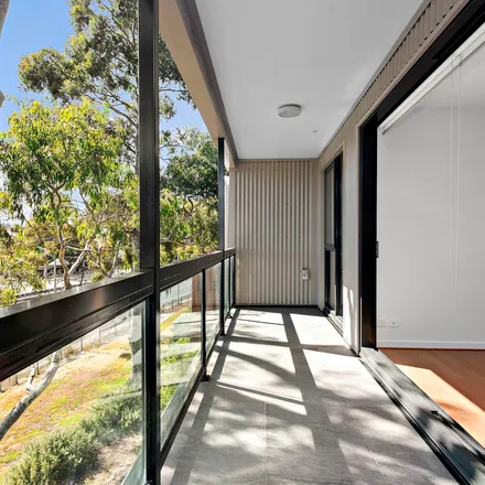 Image 2 - Wellington Street, St Kilda VIC 3182, Australia - Apartment for rent