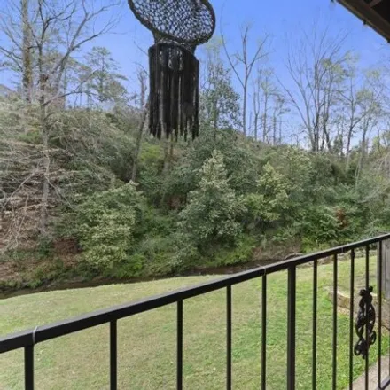 Image 6 - 145 West Green, Cahaba Heights, Vestavia Hills, AL 35243, USA - Condo for sale