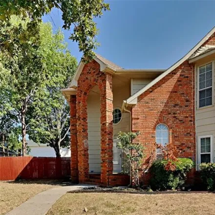Buy this 3 bed house on 10760 Castle Drive in Frisco, TX 75035