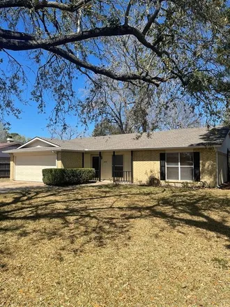Rent this 4 bed house on 1215 Columbine Court in Arlington, TX 76013