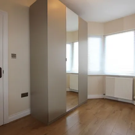 Rent this 2 bed apartment on Temple Fortune Health Centre in 23 Temple Fortune Lane, London
