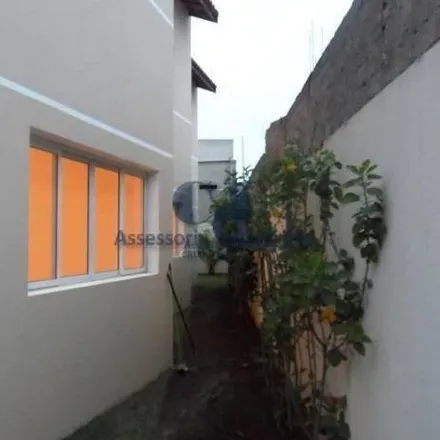 Buy this 2 bed house on Rua Primitivo Vasques Clemente in Jardim Karoline, Votorantim - SP
