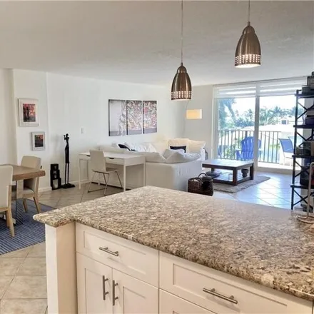 Image 1 - 1028 Spanish River Road, Boca Raton, FL 33432, USA - Condo for sale