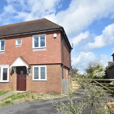 Rent this 4 bed duplex on Harringe Lane in Knoll Hill, Lympne