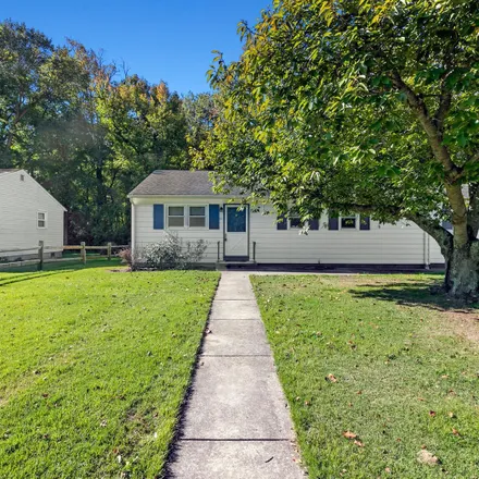 Buy this studio house on 25 Glenwood Avenue in Central Park, Pennsville Township