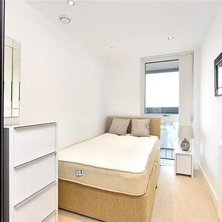 Image 3 - Admirals Tower, Dreadnought Walk, London, SE10 9DX, United Kingdom - Apartment for rent