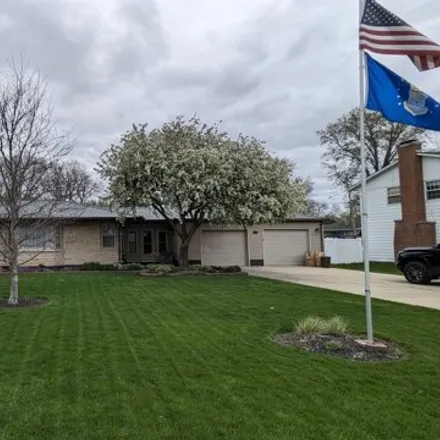 Buy this 3 bed house on 1548 Lanewood Drive in Dixon, IL 61021