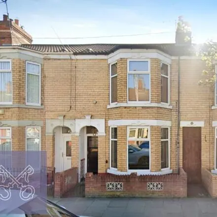 Buy this 3 bed townhouse on Summergangs Road in Hull, HU8 8JX