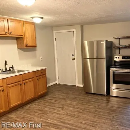 Image 2 - 2092 John R Road, Troy, MI 48083, USA - Apartment for rent