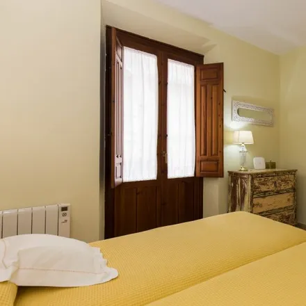 Image 11 - Hostal Casa Salvador, Calle Duende, 6, 18005 Granada, Spain - Apartment for rent