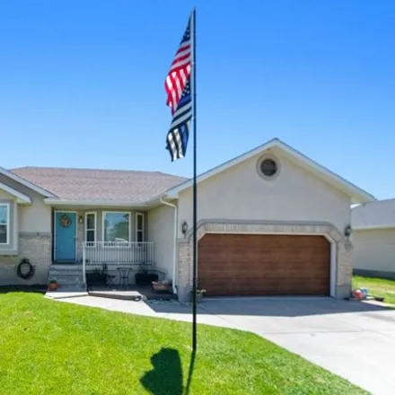 Buy this 3 bed house on 1597 W 1500 S in Syracuse, Utah