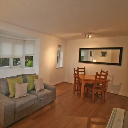 Image 2 - 22-32 Demesne Furze, Oxford, OX3 7XF, United Kingdom - Apartment for rent
