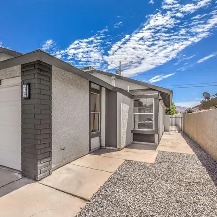 Image 1 - 208 Sacramento Drive, Las Vegas, NV 89110, USA - House for sale