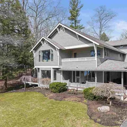 Image 1 - 8201 South Lake Shore Drive, Forest Beach, Harbor Springs, MI 49740, USA - House for sale