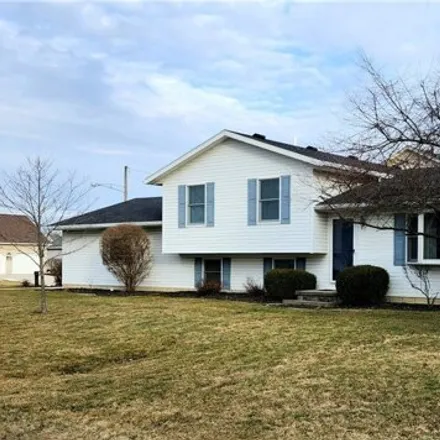 Buy this 3 bed house on 678 Eisenhower Drive in Fostoria, OH 44830