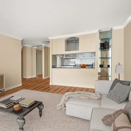 Image 3 - 510 East 80th Street, New York, NY 10075, USA - Condo for sale