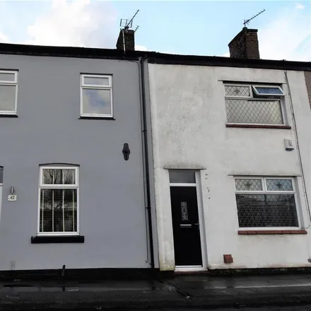 Rent this 3 bed townhouse on Darlington Street in Tyldesley, M29 8DY